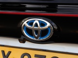 Toyota Yaris 1.5 Hybrid Launch Edition | Bi-Tone | Half Leder | Stoelverwarmi