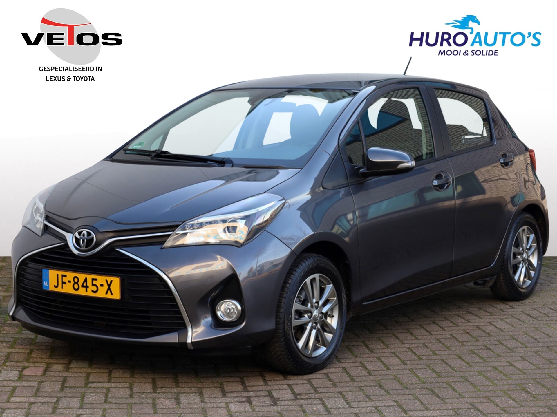 Toyota Yaris 1.3 VVT-i Trend | Navigatie | Rijstrooksensor | Trekhaak